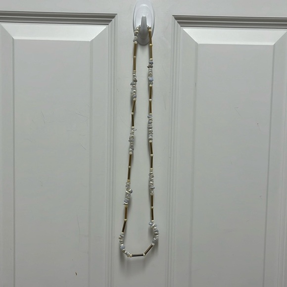 Chunky Pearl and Gold‎ Beaded Necklace - Picture 1 of 3